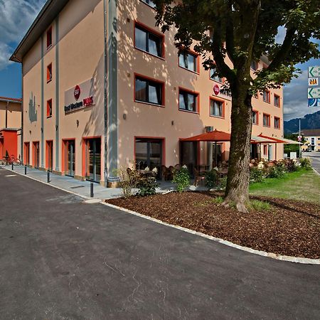 Best Western Plus, Bathurst Hotel & Suites Экстерьер фото