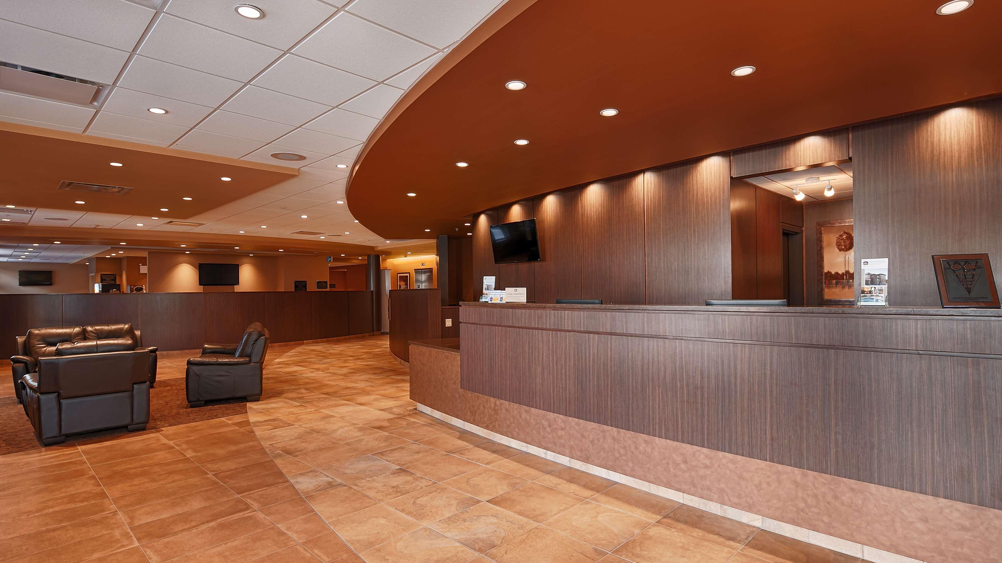 Best Western Plus, Bathurst Hotel & Suites Экстерьер фото