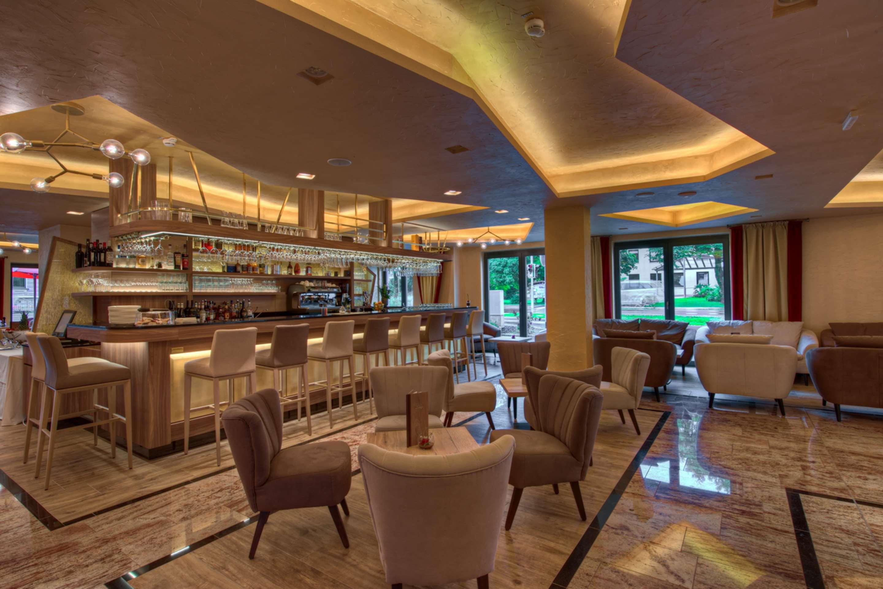 Best Western Plus, Bathurst Hotel & Suites Экстерьер фото
