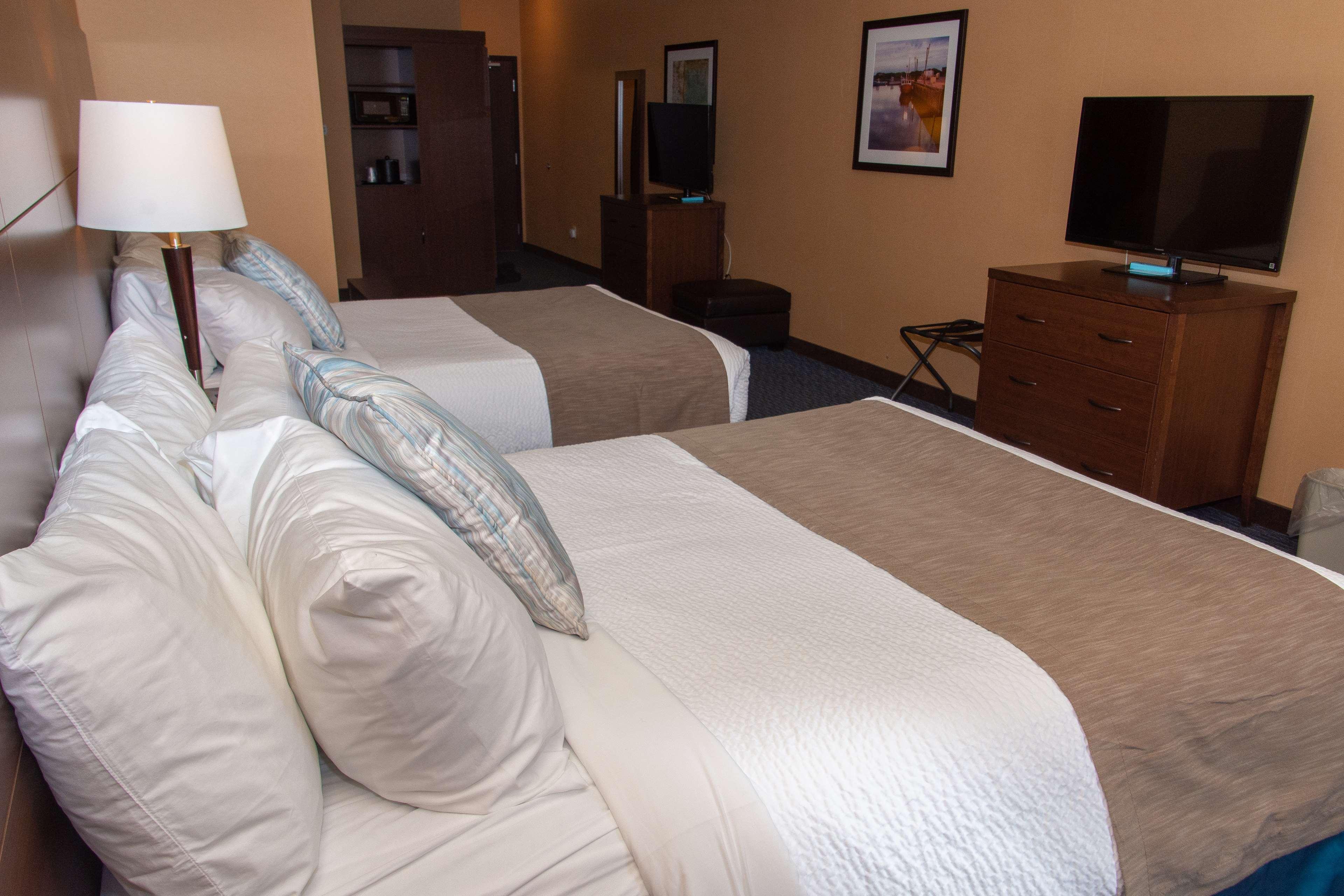 Best Western Plus, Bathurst Hotel & Suites Экстерьер фото